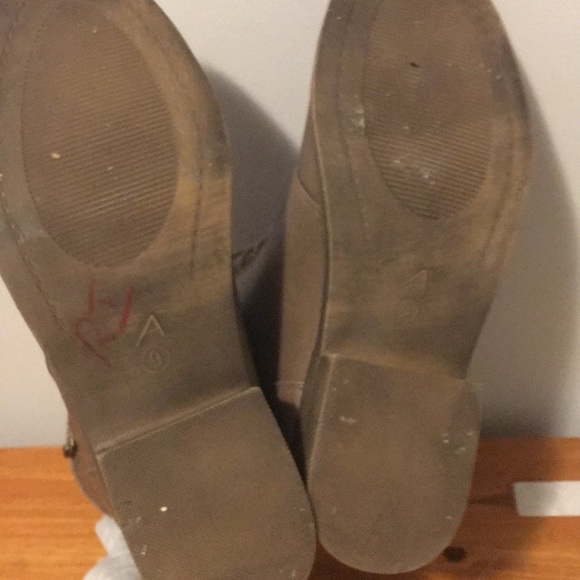 Brown ankle boots - Picture 3 of 4